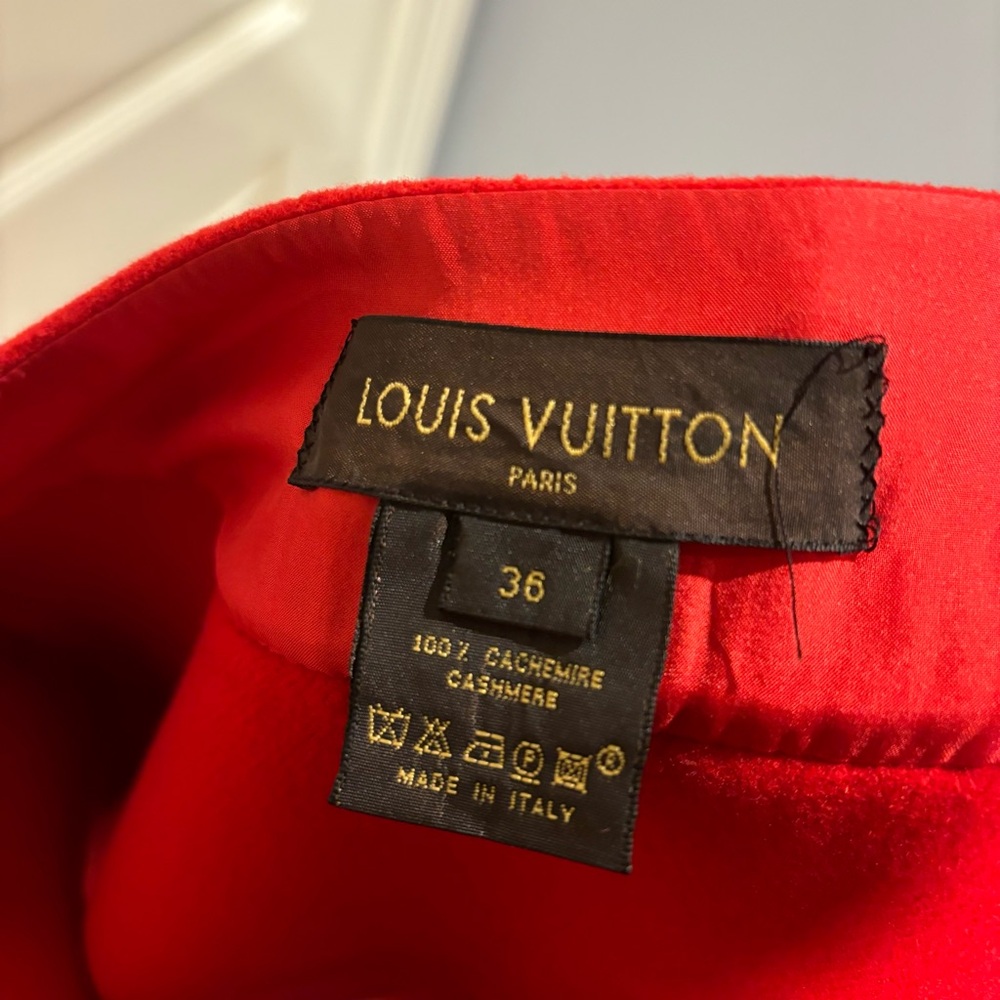 VINTAGE Louis Vuitton Pleated Red Mini Skirt 100% Cashmere - Picture 3 of 5